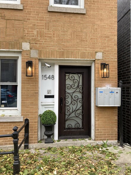 Building Photo - 1548 N Honore St