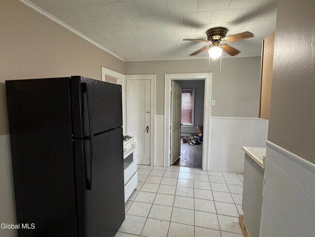 Building Photo - 102 Main Ave