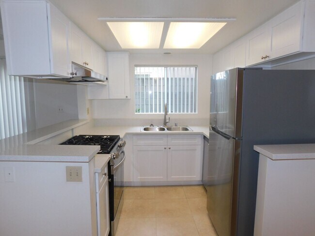 Building Photo - ALH7811