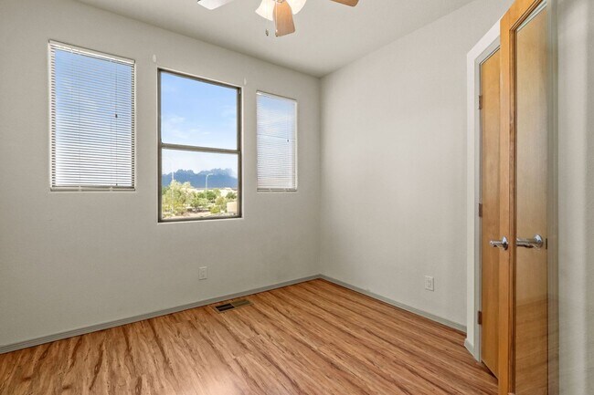 Building Photo - 4334 Nambe Ct