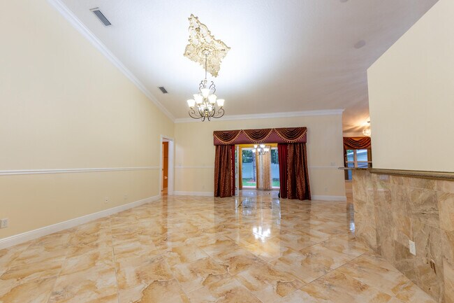 Building Photo - 2853 SE Melaleuca Blvd