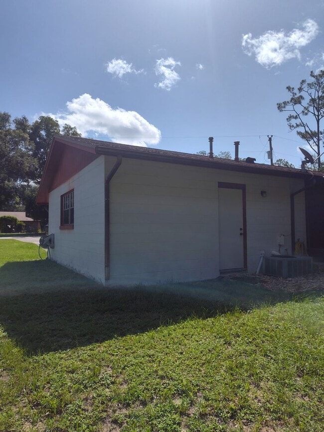 Building Photo - CITRUS SPRINGS