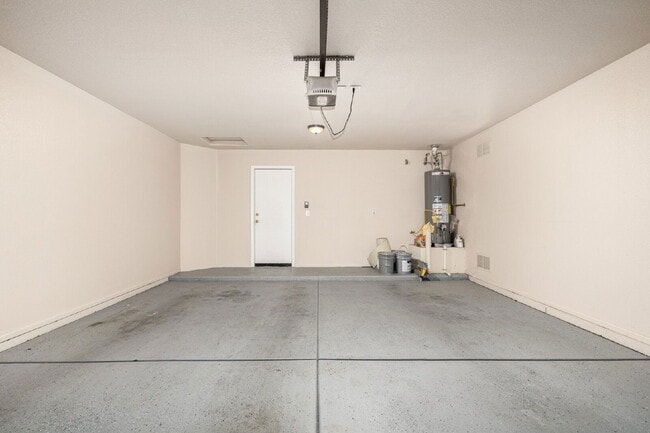 Building Photo - 2205 N 109th Ave