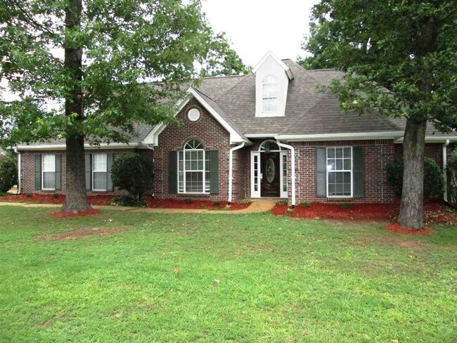 Primary Photo - 437 Oak Lawn Dr