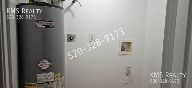 Building Photo - 3536 E Blacklidge Dr