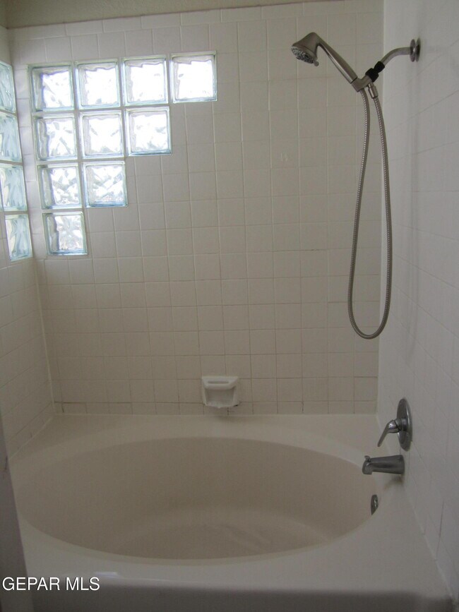 Building Photo - 6924 Imperial Ridge Dr