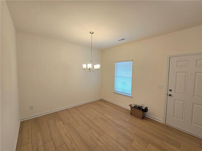 Building Photo - 142 Hadley Wy