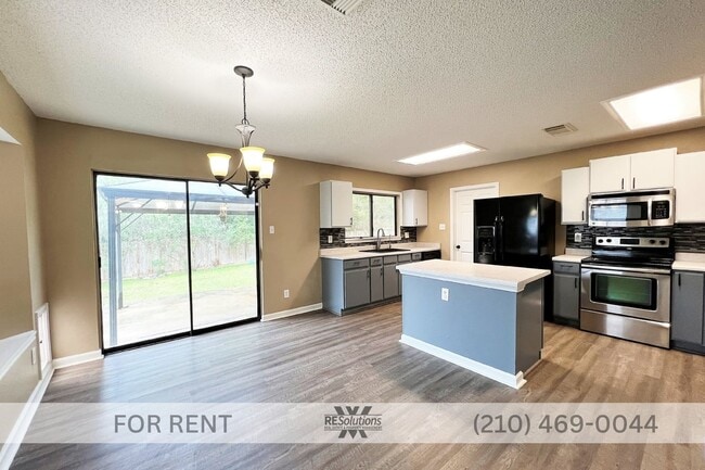 Building Photo - 4535 Oakfield Way
