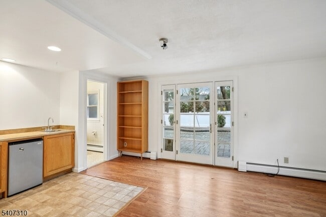 Building Photo - 254 Darlington Ave