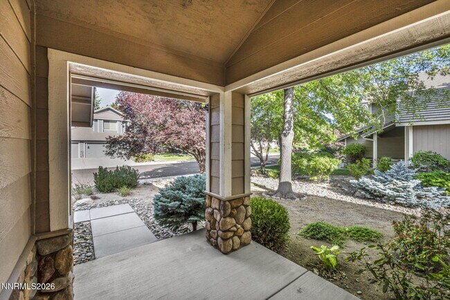 Building Photo - 6490 Brookview Cir