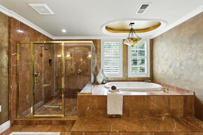 Building Photo - 90 Broadacres Rd