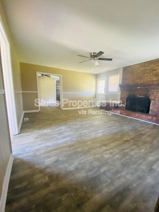 Building Photo - 1610 Burroughs Ave