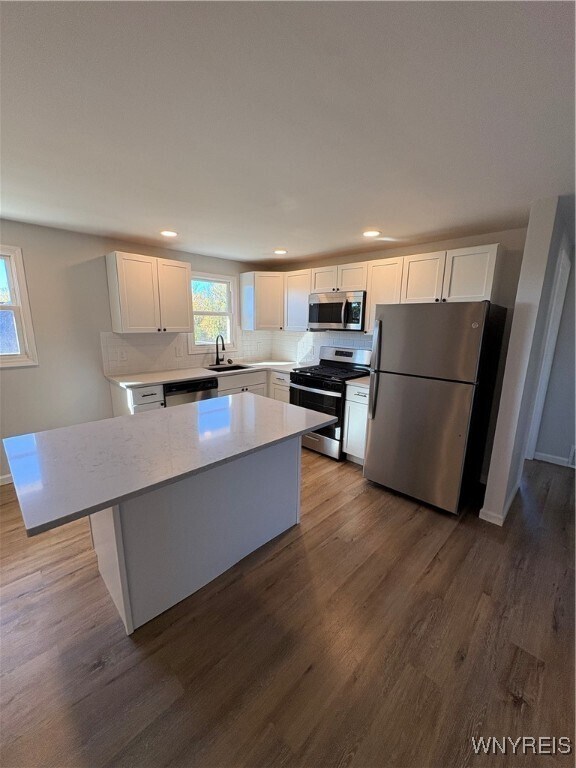 Building Photo - 862 Falcon Dr