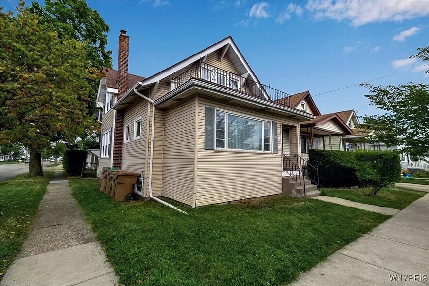 Building Photo - 90 Clover Pl