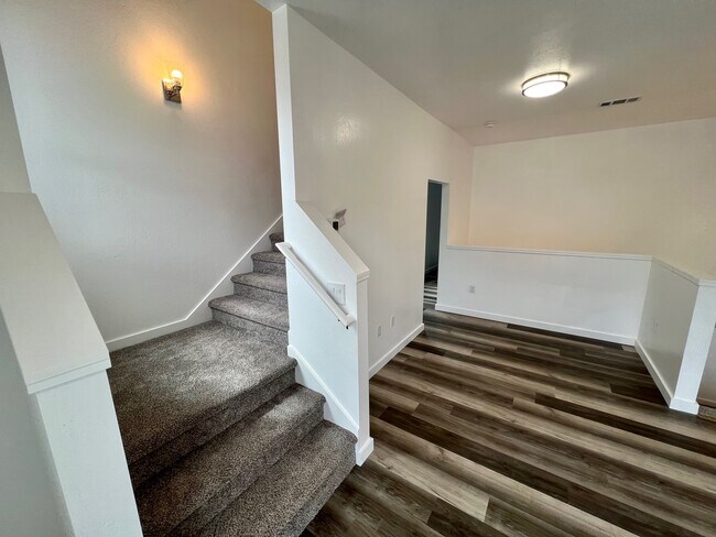 Building Photo - 7872 Jacqueline Way