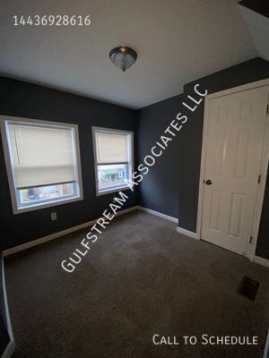 Building Photo - 425 S Vincent St