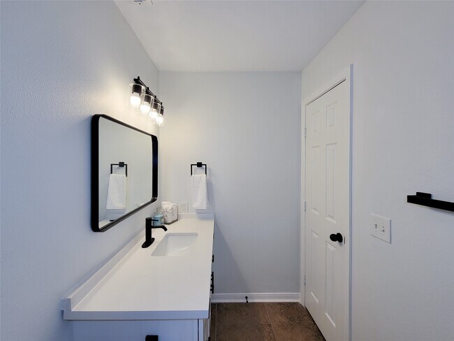 Building Photo - 5810 Forest Land Dr