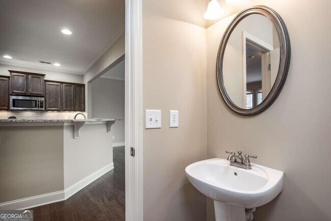 Building Photo - 528 Twinrose Way