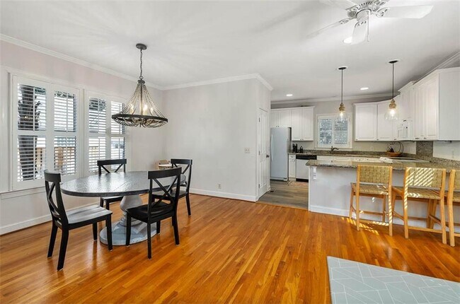 Building Photo - 122 Rosemont St