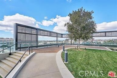 Building Photo - 889 Francisco St