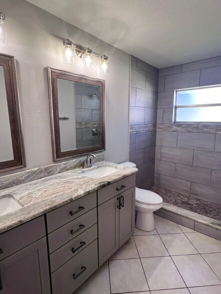 Building Photo - 4317 Chipmunk Dr