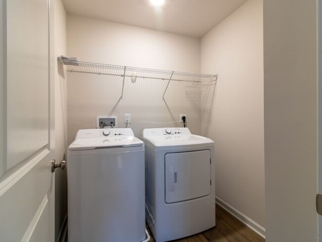 Building Photo - YEAR-ROUND RENTAL- UNFURNISHED - SINGLE FAMILY - GEORGETWON