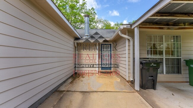 Building Photo - 1740 Doerun Dr