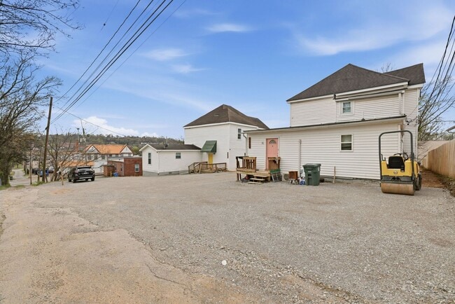 Building Photo - 2009 McCallie Ave