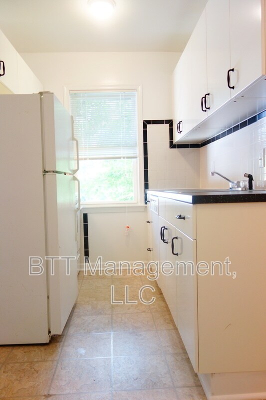 Building Photo - 8401 Flower Ave