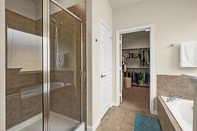 Building Photo - 19911 Mulberry Pine Ln