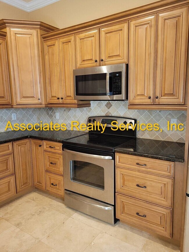 Building Photo - Modern 3BR/2BA Home with Open Concept Livi...