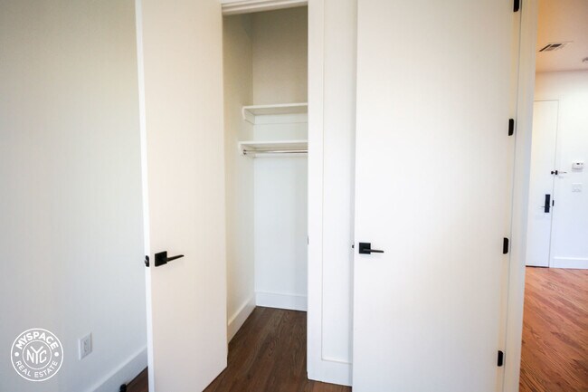 Building Photo - 406 Cornelia St