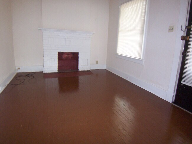 Building Photo - 298 Sherman Ave
