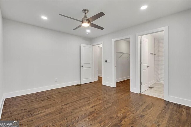 Building Photo - 1271 Lorenzo Dr SW
