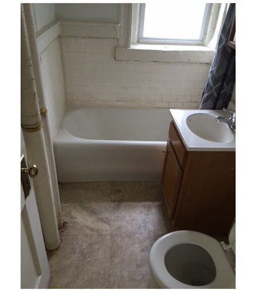 Building Photo - 1210 Boylston St