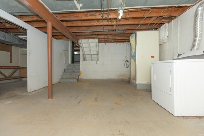 Building Photo - 740 Hoosier Ave