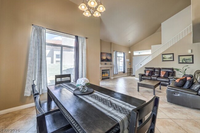 Building Photo - 1918 Pintura Cir