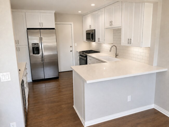 Building Photo - 4701 Carmonita Ln