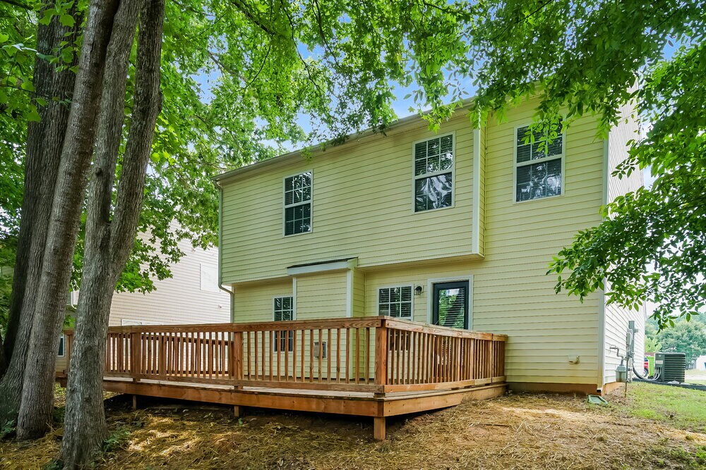 Building Photo - 1017 Lombar St