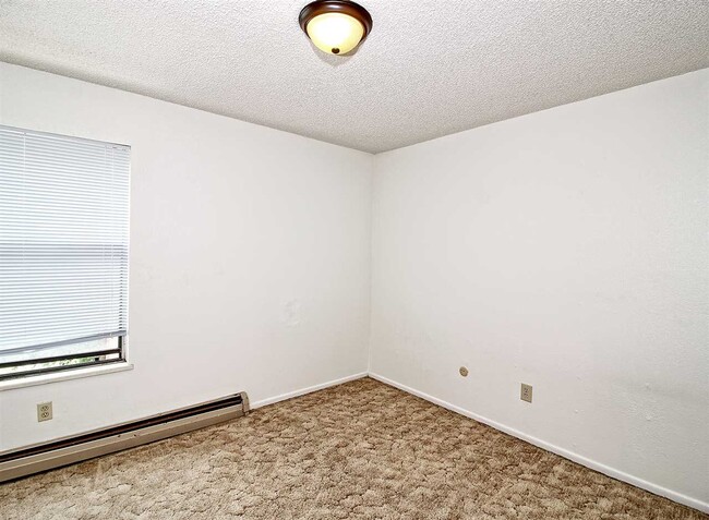 Building Photo - 2260 N 13th St