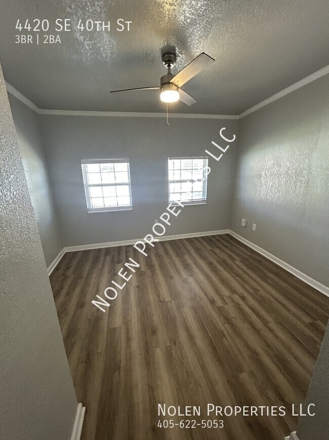 Building Photo - 4420 SE 40th St