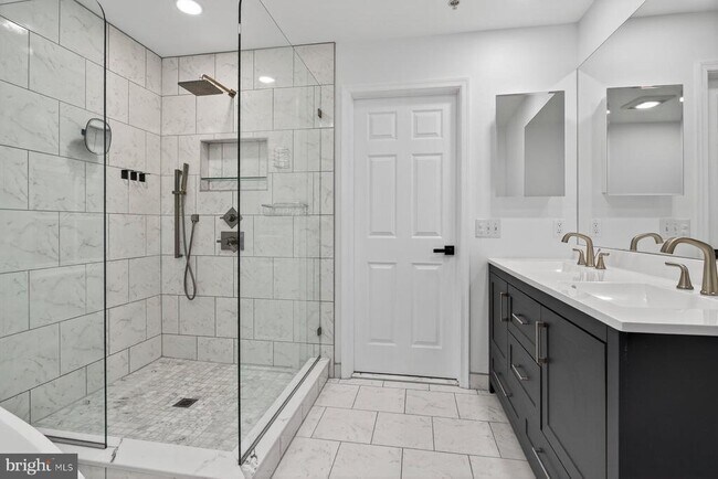 Building Photo - 7047 Water Oak Rd