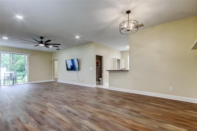 Building Photo - 6101 Lanshire Dr