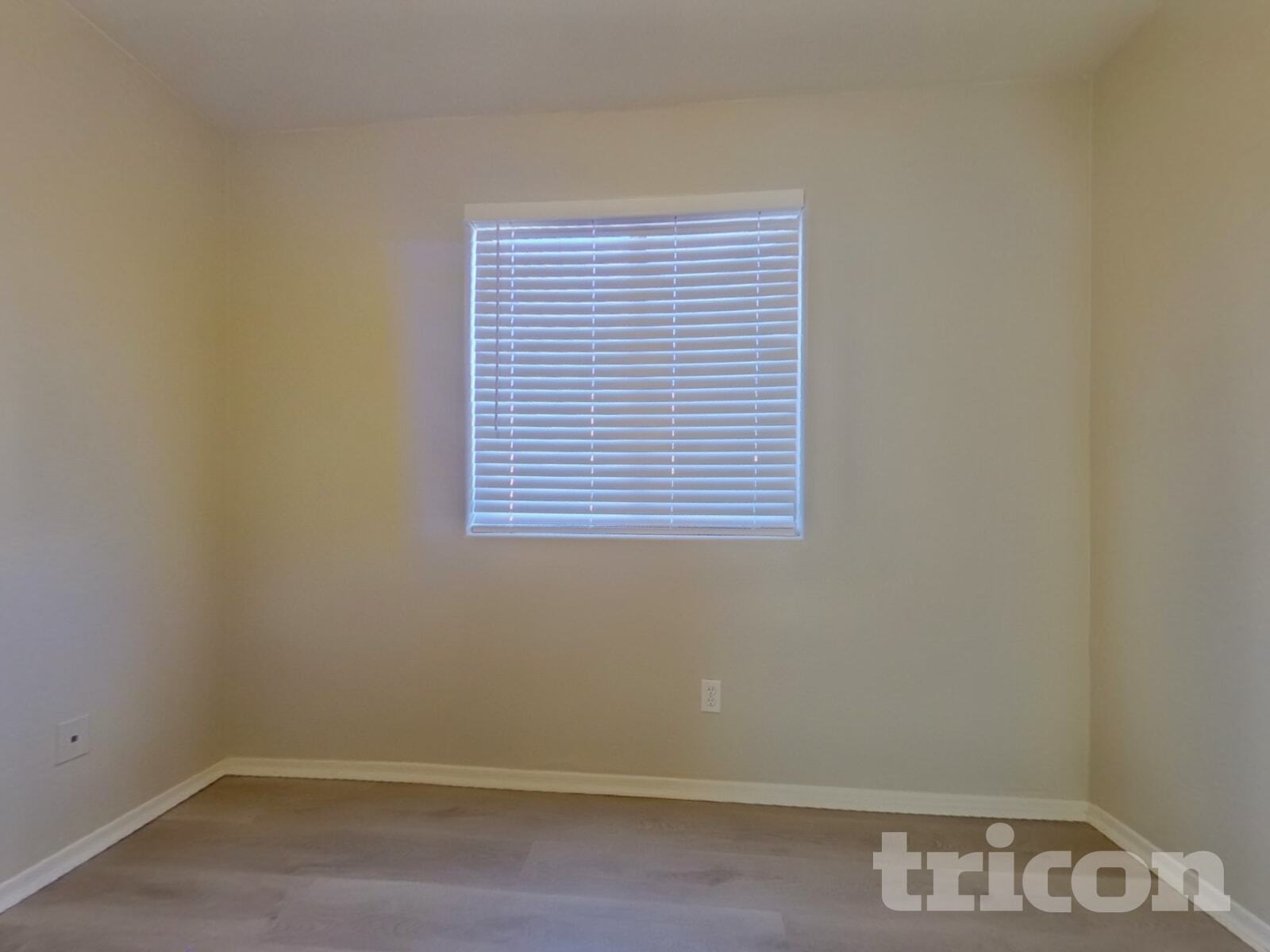 Building Photo - 25760 W Valley View Dr