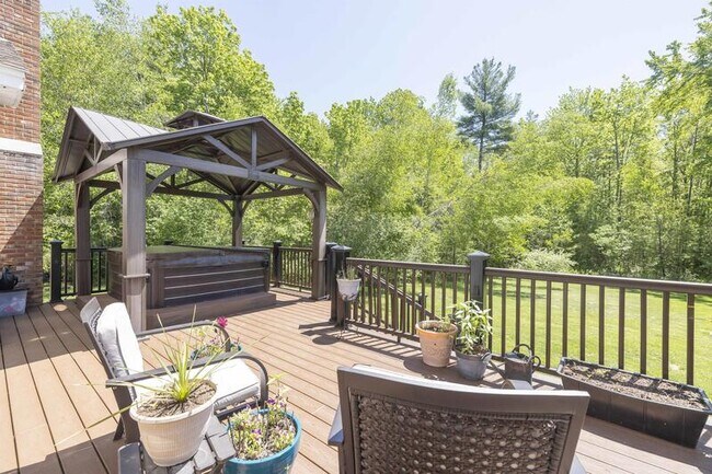 Building Photo - 398 Sam Allen Rd