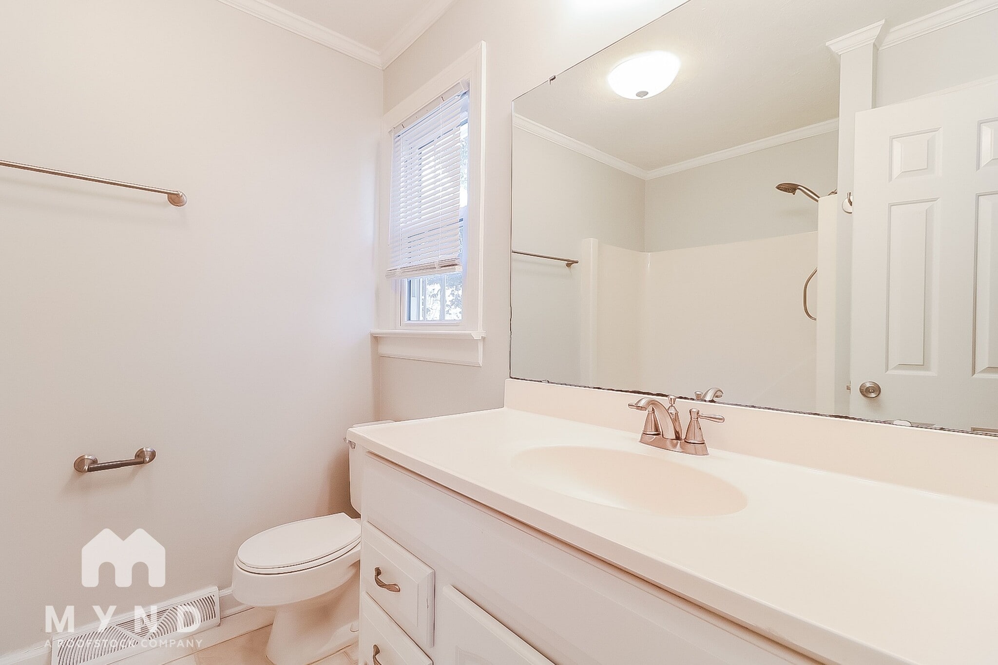 Building Photo - 25 Camelia Dr