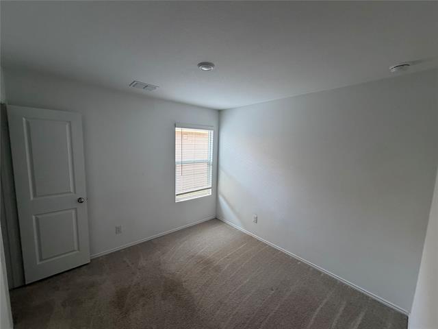 Building Photo - 153 Thresher Ln