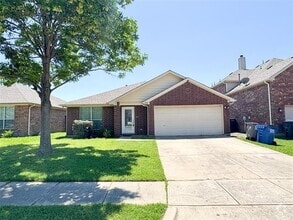 Building Photo - 2024 Sunny Side Dr