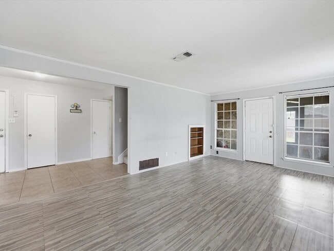 Building Photo - 7419 Lemonwood Ln