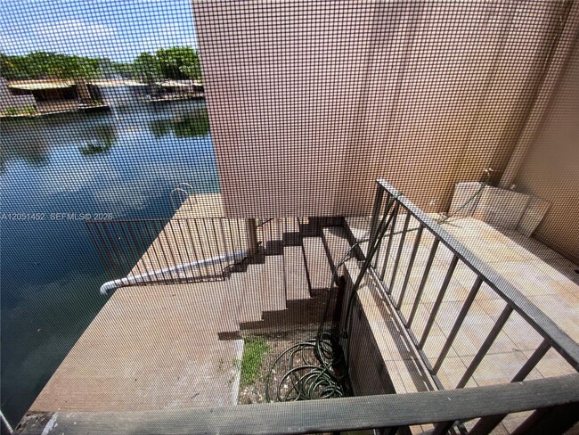 Building Photo - 16100 Kilmarnock Dr